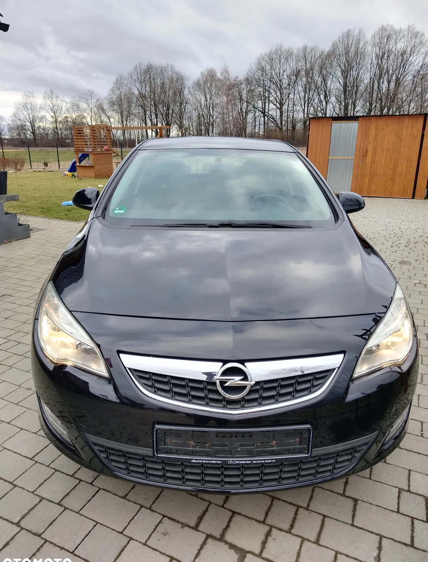 Opel Astra cena 23900 przebieg: 151000, rok produkcji 2010 z Praszka małe 436
